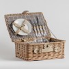 Cos de picnic echipat pentru doua persoane stipule